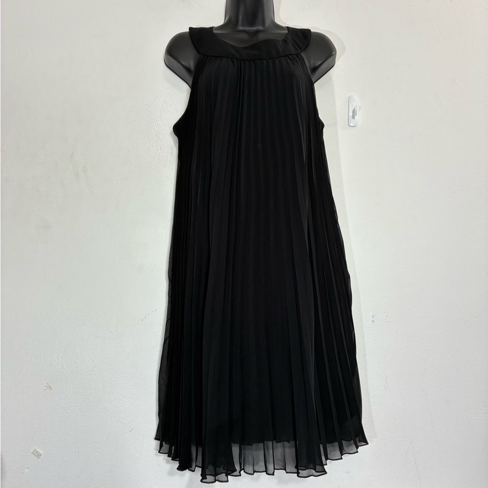 Dressbarn Black Sleeveless pleated Swing Dress Size 12